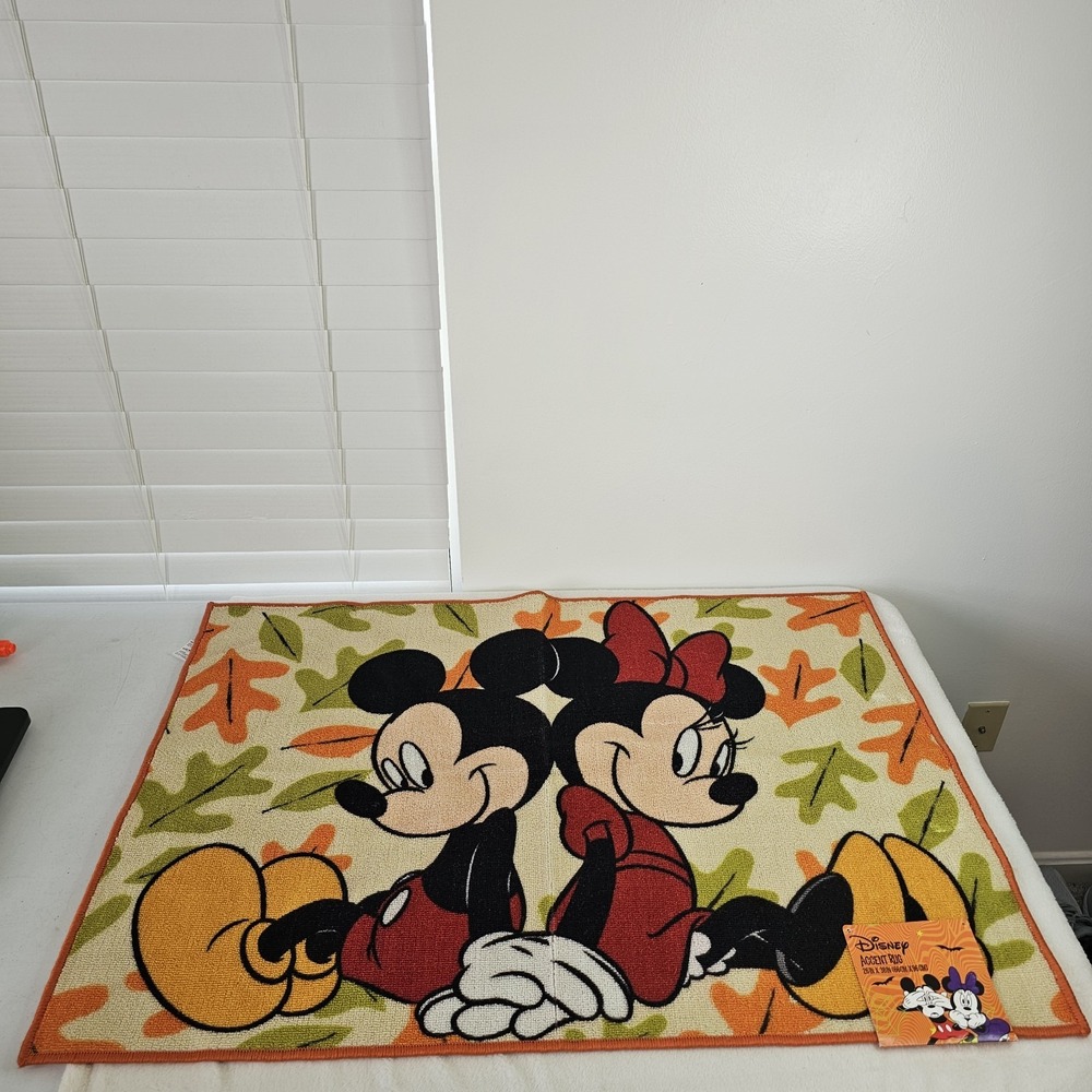 Disney Mickey & Minnie Mouse Fall Harvest Pumpkin Accent Rug 26x38 NWT